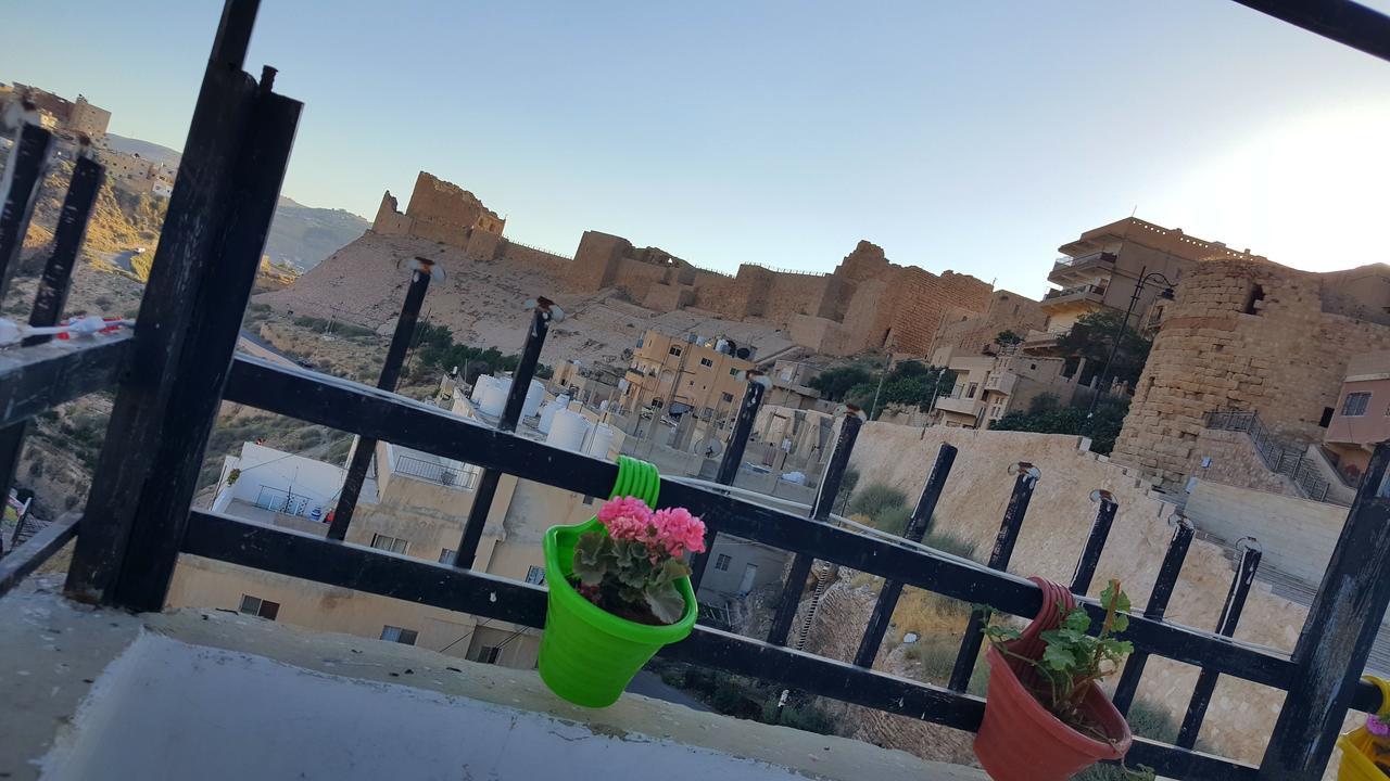 Karak House Hotel Exterior foto